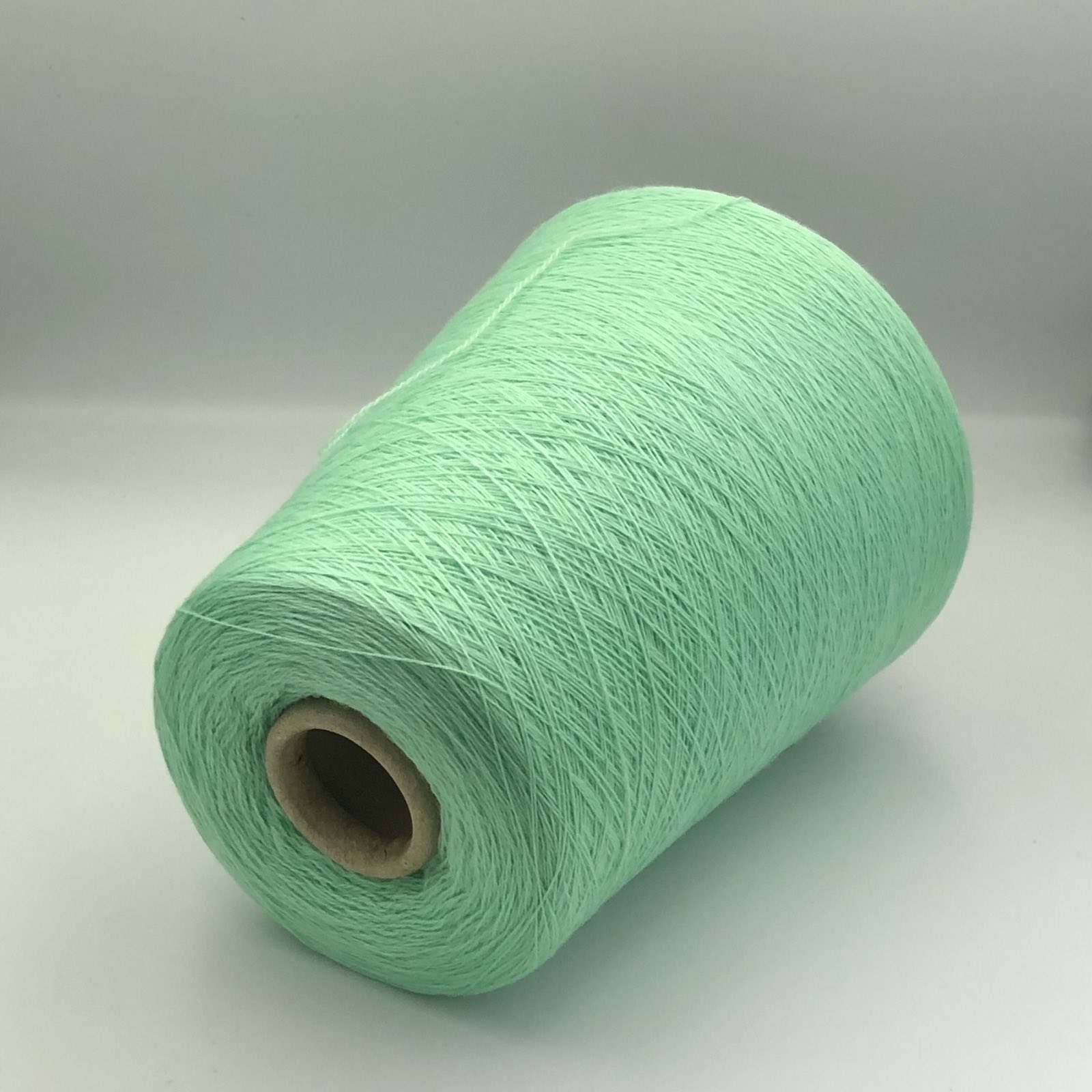 UNSHRI01, 100% superwash nesipilinguojanti merino vilna, 490 g (100 g - 1500 m)